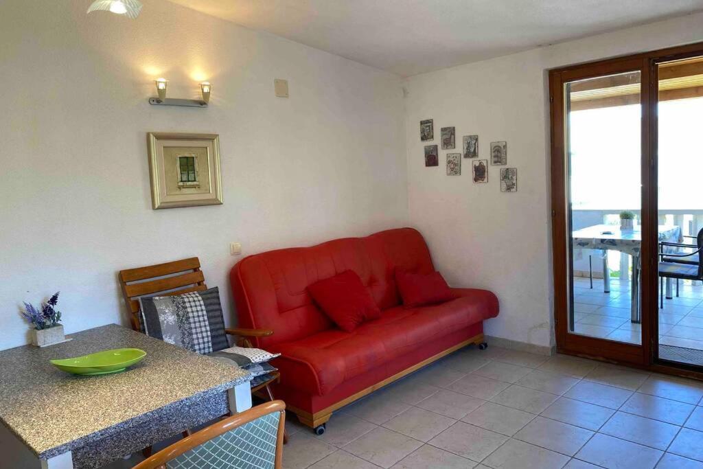 Апартаменты Apartman Toma Слатине Экстерьер фото