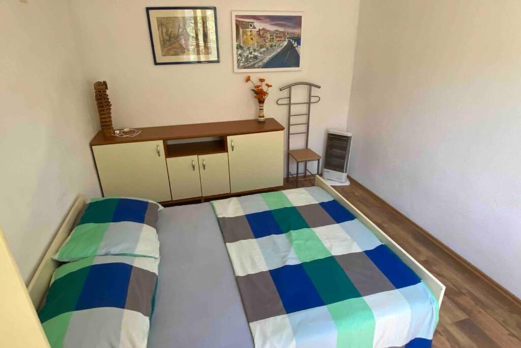 Апартаменты Apartman Toma Слатине Экстерьер фото